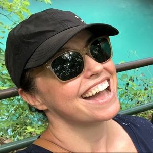 Meet your Posher, Bobbi